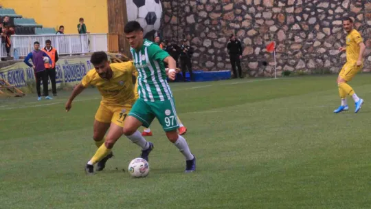 Belediye Derincespor sahasında farklı galip geldi: 3-0.
