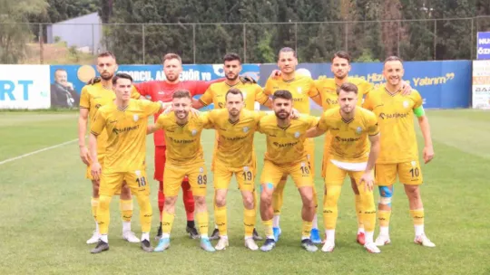 Belediye Derincespor sahasında farklı galip geldi: 3-0.