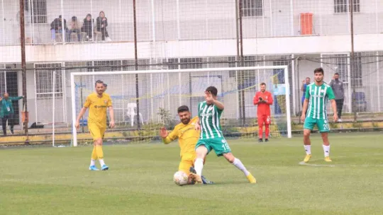 Belediye Derincespor sahasında farklı galip geldi: 3-0.