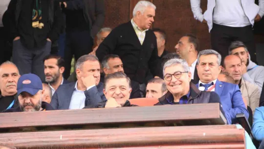 Belediye Derincespor sahasında farklı galip geldi: 3-0.