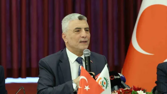 Ticaret Bakanı Ömer Bolat, gıda toptancıları ile bir araya geldi