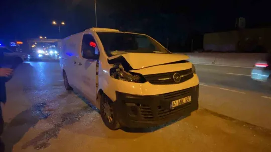 Gölcük'te ticari aracın çarptığı yaya hayatını kaybetti