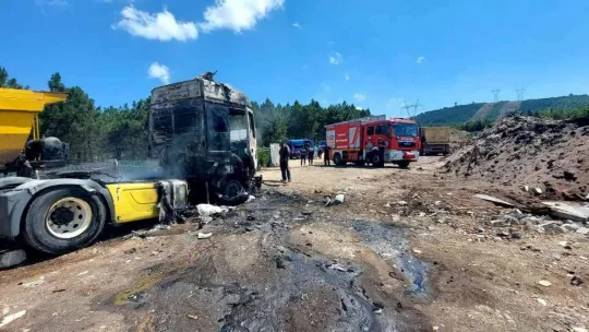 Tır alev alev yandı