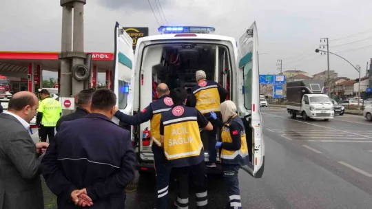 Tır belediye otobüsüne çarptı : Çok sayıda yaralı var