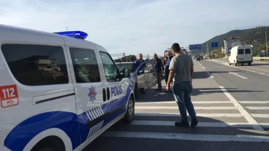 Tır ile çarpışan otomobil sürücüsü yara almadan kurtuldu