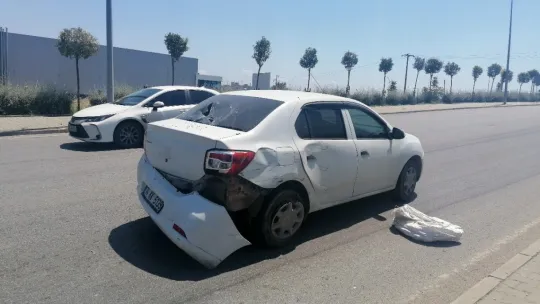 Tır kazasından burnu bile kanamadan kurtuldu