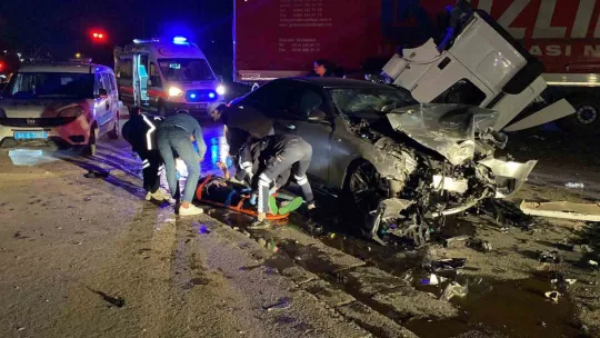 Kocaeli'de 6 kişinin yaralandığı kazanın görüntüleri ortaya çıktı