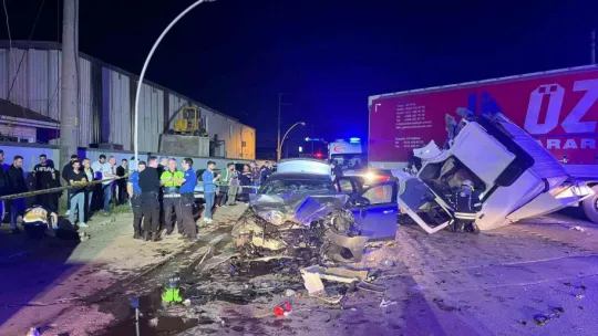 Kocaeli'de 6 kişinin yaralandığı kazanın görüntüleri ortaya çıktı