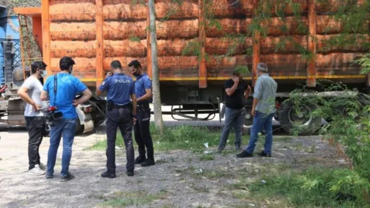 Tırının aküleri çalınmasın diye özel kapak yaptırdı, hırsızlar kapağı bile çaldı