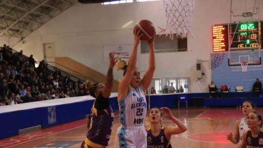 İzmit Belediyespor evinde mağlup oldu