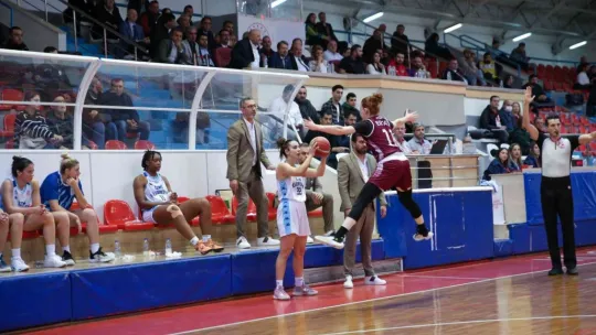 İzmit Belediyespor galip geldi: 82-76