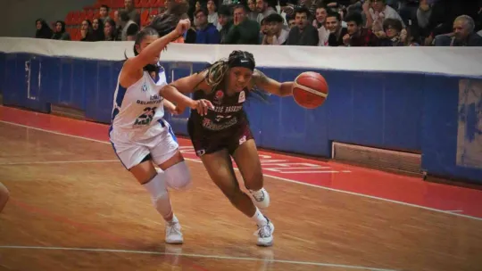 İzmit Belediyespor evinde galip geldi: 86 - 78