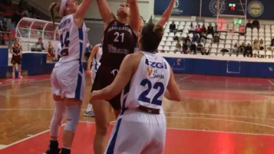 İzmit Belediyespor evinde galip geldi: 86 - 78