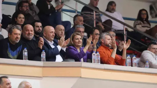İzmit Belediyespor evinde galip geldi