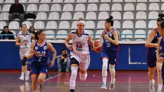 İzmit Belediyespor evinde galip geldi