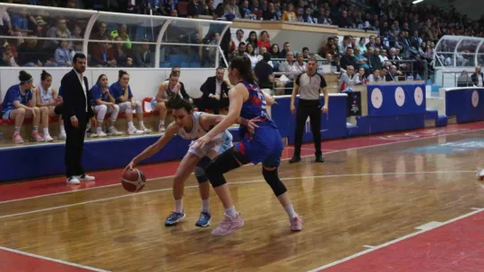 İzmit Belediyespor, Play-Off Finalinde mağlup oldu