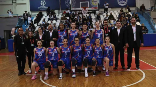 İzmit Belediyespor, Play-Off Finalinde mağlup oldu