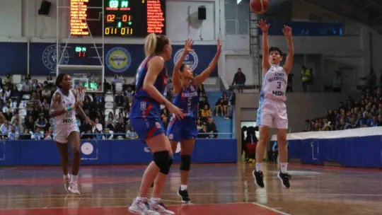 İzmit Belediyespor, Play-Off Finalinde mağlup oldu