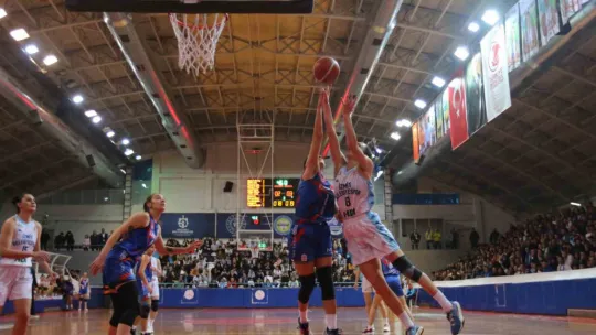 İzmit Belediyespor, Play-Off Finalinde mağlup oldu