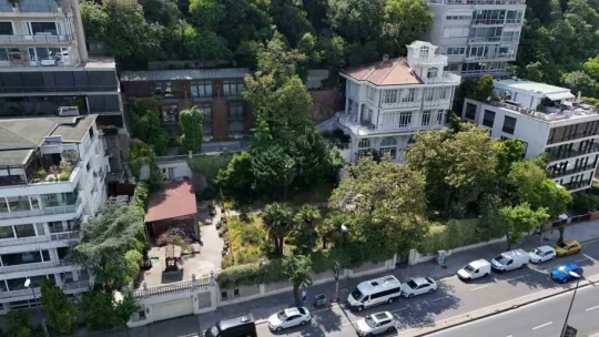 TMSF, Koza-İpek Holding'e ait yalıyı satışa çıkardı
