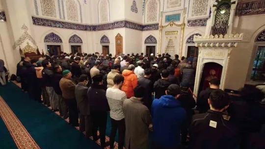 Ramazan ayının ilk teravih namazı kılındı