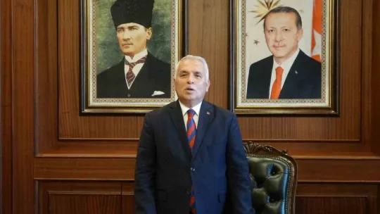Aziz Yıldırım Trabzon'da göreve başladı