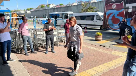 Trabzonspor, Fenerbahçe maçı için İstanbul'a gitti