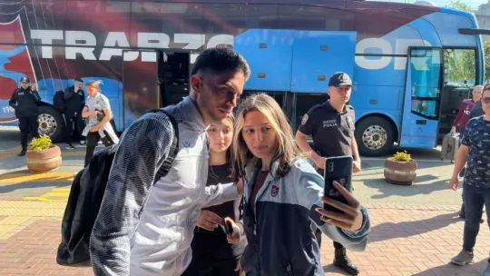 Trabzonspor, Fenerbahçe maçı için İstanbul'a gitti