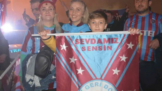 Kocaeli Bordo Mavi oldu!
