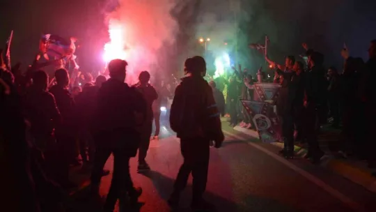 Kocaeli Bordo Mavi oldu!