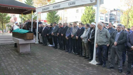 Trafik kazasında ölen genç, son yolculuğuna uğurlandı