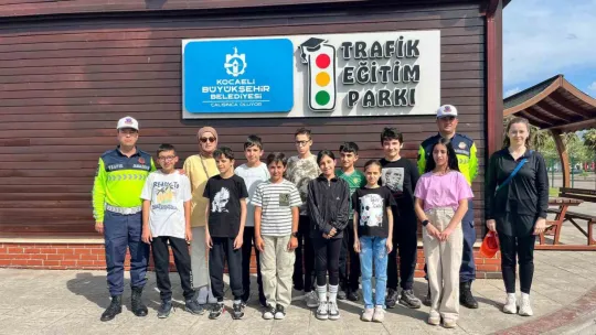 Trafik kurallarını eğlenerek öğrendiler