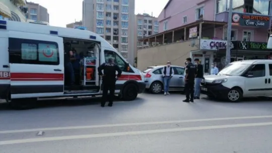 Trafik polisi, dükkanından çıkaramadığı kiracıyı silahıyla darp etti