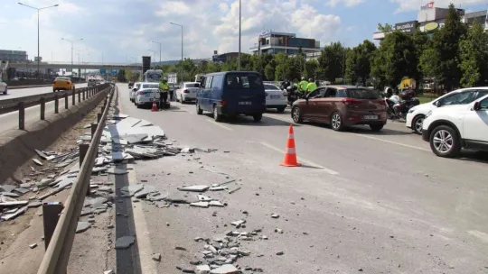 Trafik polisinin yaralandığı kaza anı kamerada
