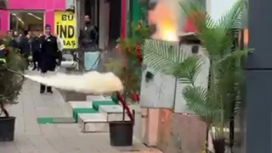 Trafoda çıkan parlama paniğe yol açtı