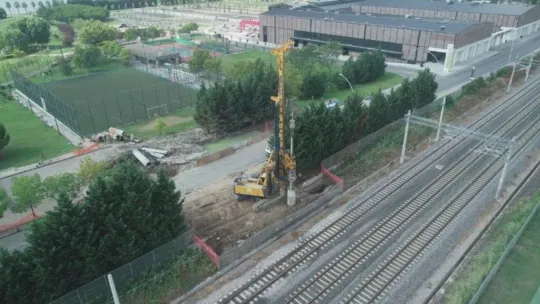 Tramvay güzergahına üç üst geçit birden