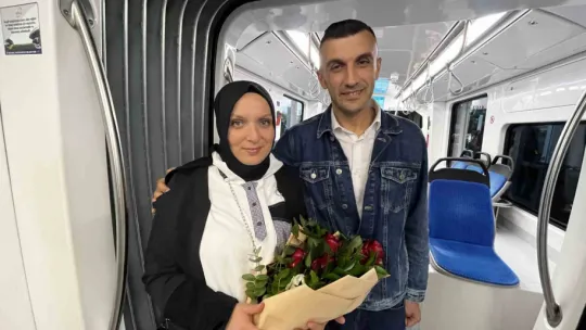 Tramvayda evlilik teklifi