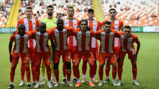 Kocaelispor, Adana'dan şen dönüyor!