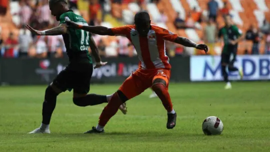 Kocaelispor, Adana'dan şen dönüyor!
