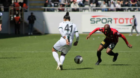 Kocaelispor 1-1 eriyor