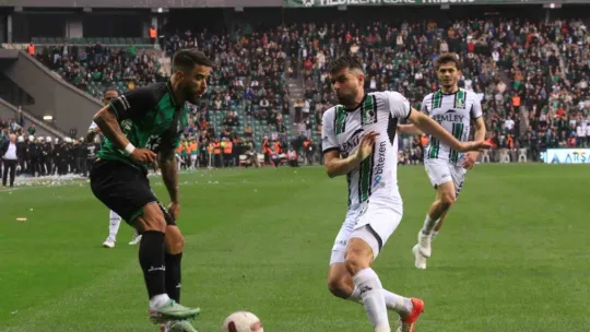 Kocaelispor evinde Sakaryaspor'a mağlup oldu: 0-2