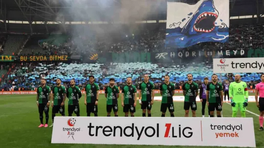 Kocaelispor evinde Sakaryaspor'a mağlup oldu: 0-2