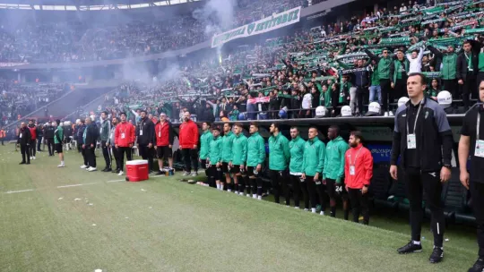 Kocaelispor evinde Sakaryaspor'a mağlup oldu: 0-2