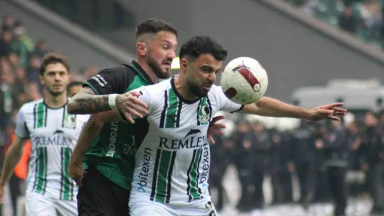 Kocaelispor evinde Sakaryaspor'a mağlup oldu: 0-2
