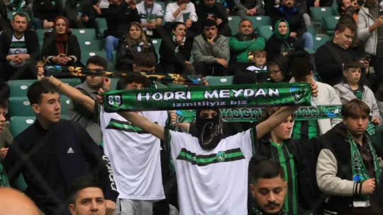 Kocaelispor evinde Sakaryaspor'a mağlup oldu: 0-2