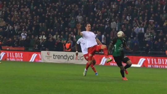 Kocaelispor evinde hezimete uğradı: 0-3