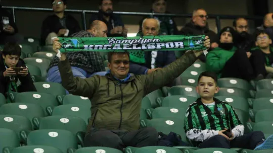 Kocaelispor, Adanaspor'u rahat geçti: 2-0