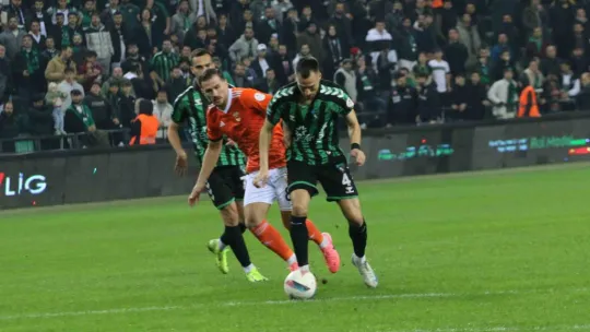 Kocaelispor, Adanaspor'u rahat geçti: 2-0