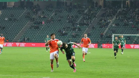 Kocaelispor, Adanaspor'u rahat geçti: 2-0