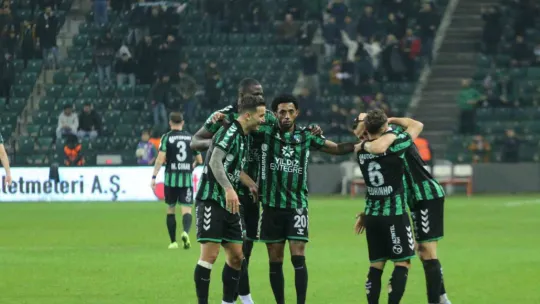 Kocaelispor, Adanaspor'u rahat geçti: 2-0